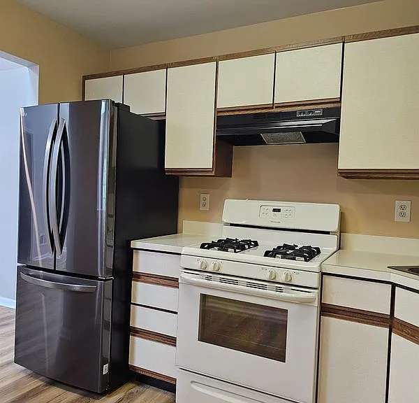 2809 Ridgefield Ct — Photo 15