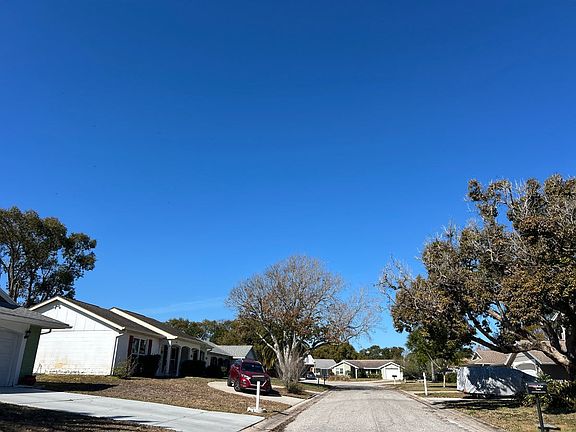 4th image of 12407 Weatherstone Row