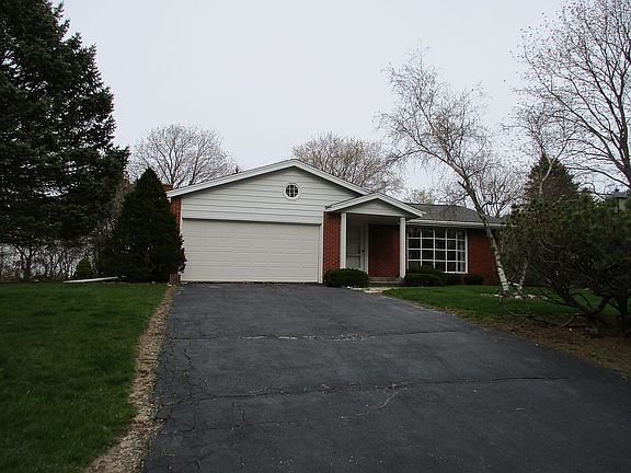 2nd image of 207 Globe Heights Dr