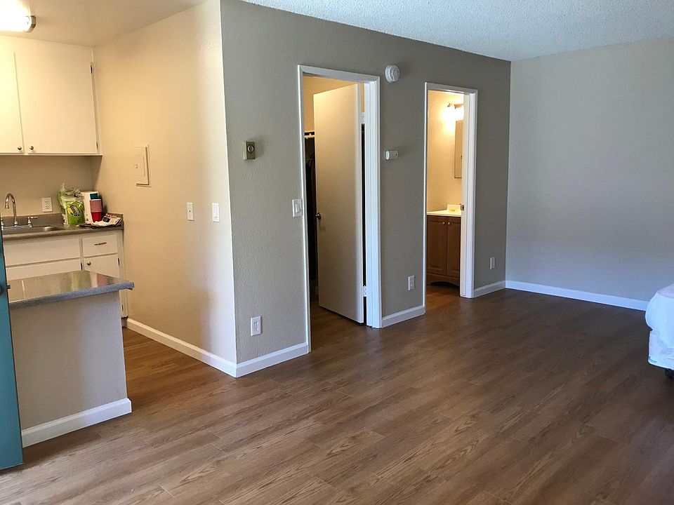 1st image of 7209 Rainbow Dr APT C13