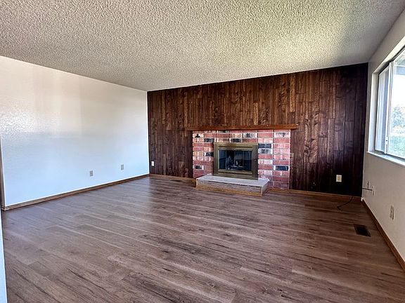 3rd image of 340 Pear Ln #4