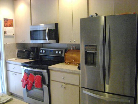 3rd image of 4804 Lake Catherine Dr