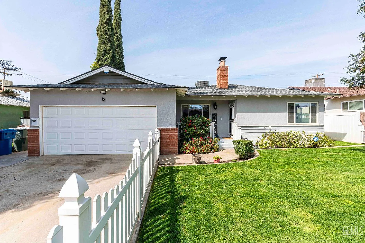 105 Regal St photo 1