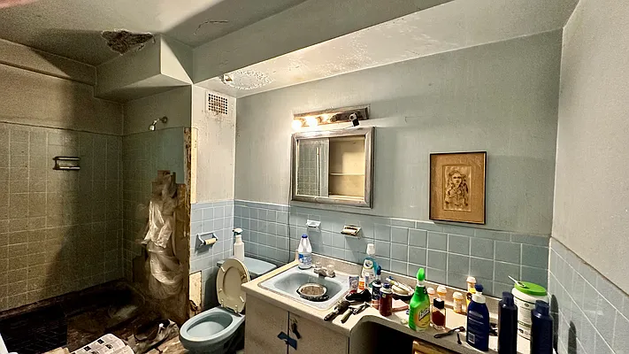 Sold by Coldwell Banker Signature Properties | media 33