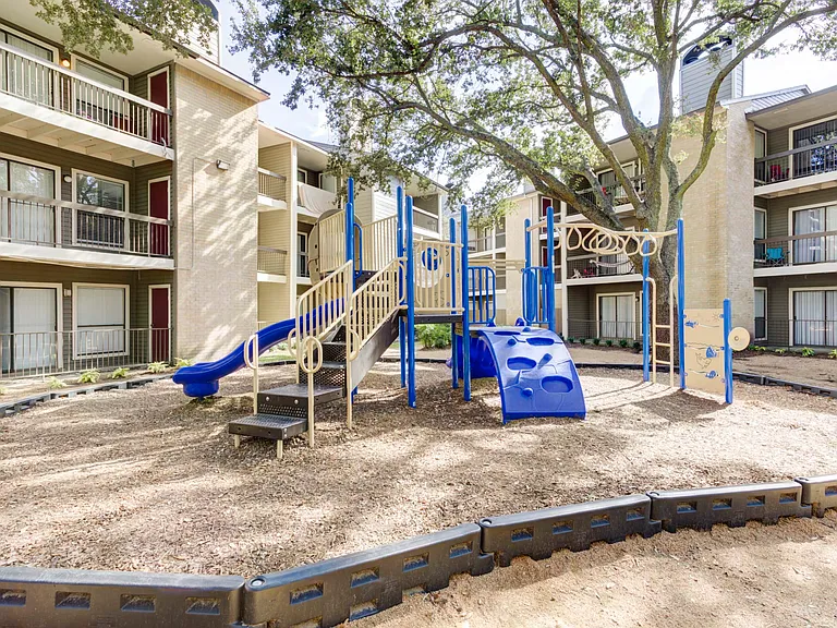 Magnolia Terrace Apartment Homes — Photo 11