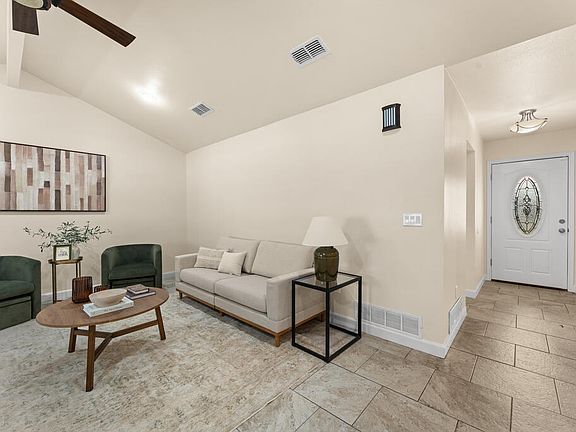 3rd image of 1107 E 54th St