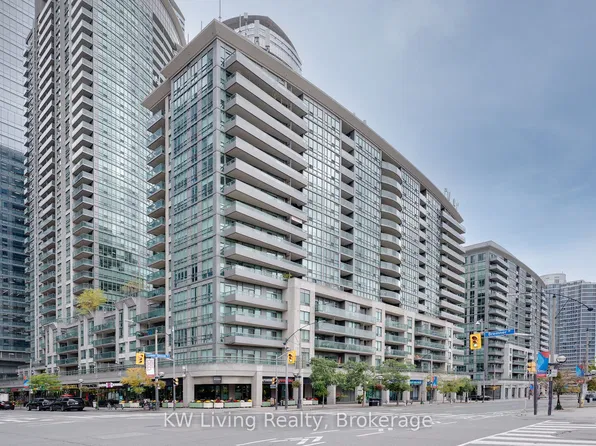 51 Lower Simcoe St #1801, Toronto, ON M5J 3A2