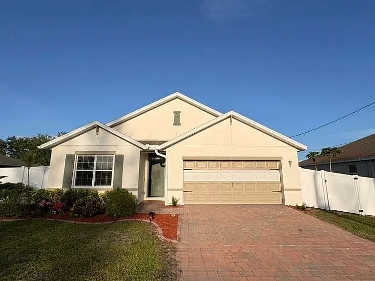 1129 NW 20th Ave — Photo 1