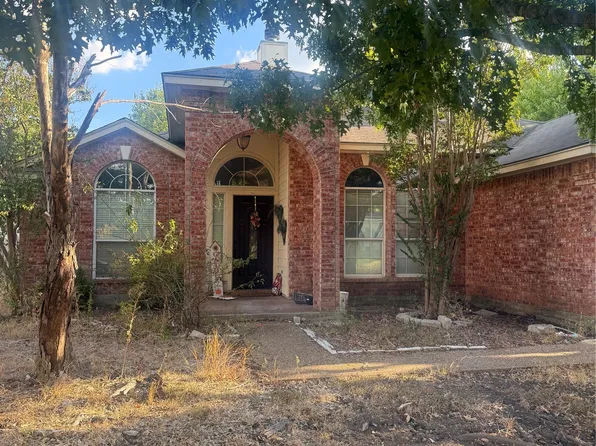 724 Pebble Creek Dr, Hewitt, TX 76643