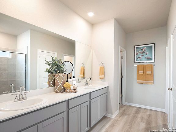 5th image of 838 Black Horse Way