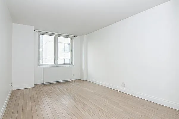 Rented by R New York | media 12