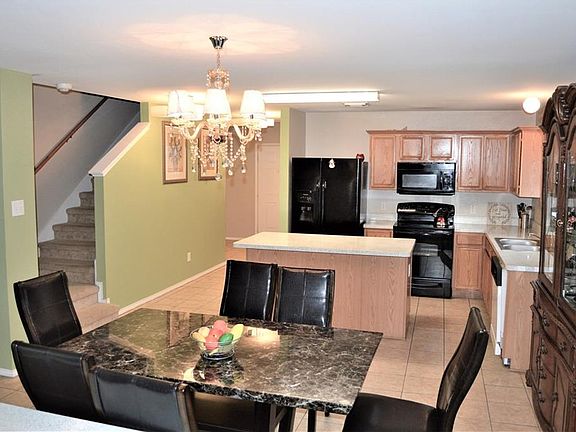 3rd image of 8413 Prairie Dawn Dr