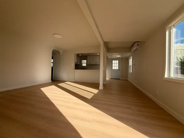 8464 Cypress Ave, Fontana, CA 92335