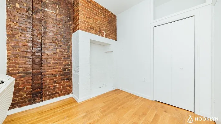 Rented by Nooklyn NYC LLC | media 30