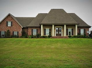 237 Colvan St, Raceland, LA 70394