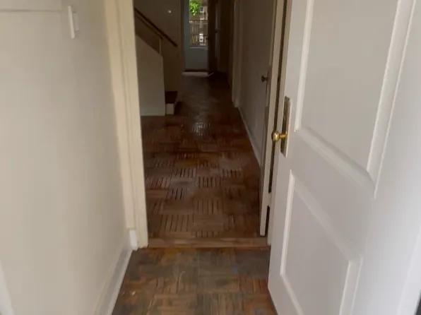 (undisclosed Address), Fresh Meadows, NY 11366