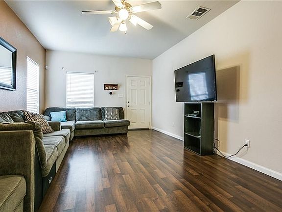 4th image of 4439 Country Creek Dr