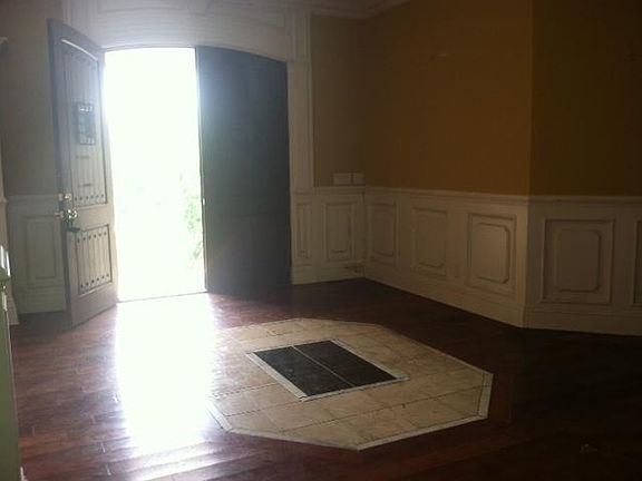 4th image of 809 Saussy Ct