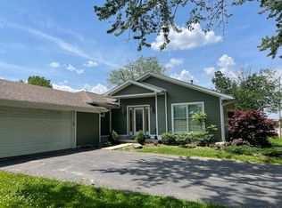 1189 W Social Row Rd, Dayton, OH 45458