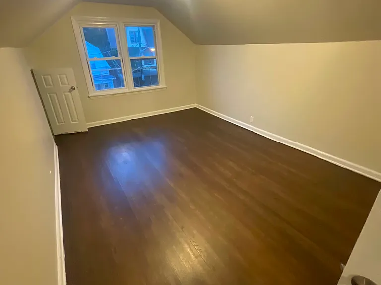 129 Maple Ave #3 — Photo 3