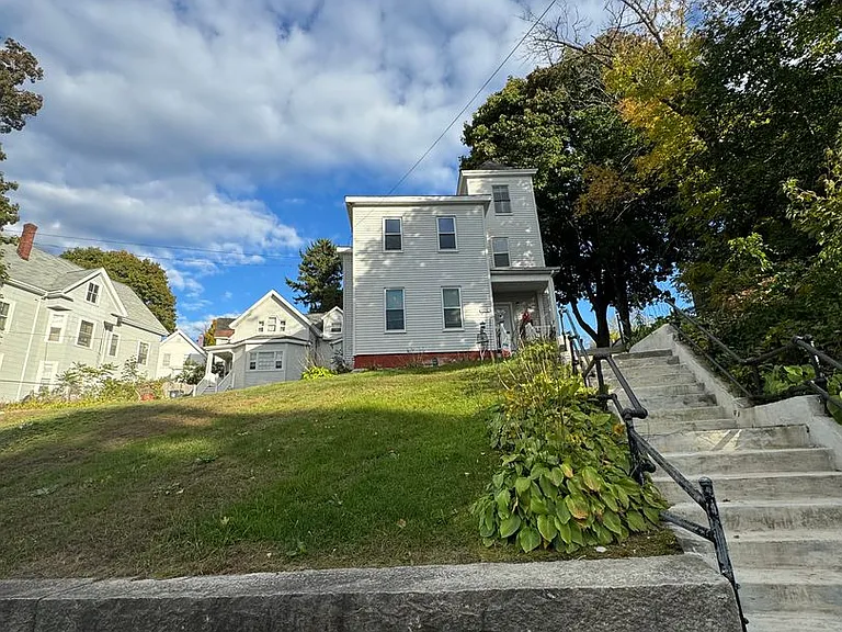 113-115 Laurel Ave — Photo 1