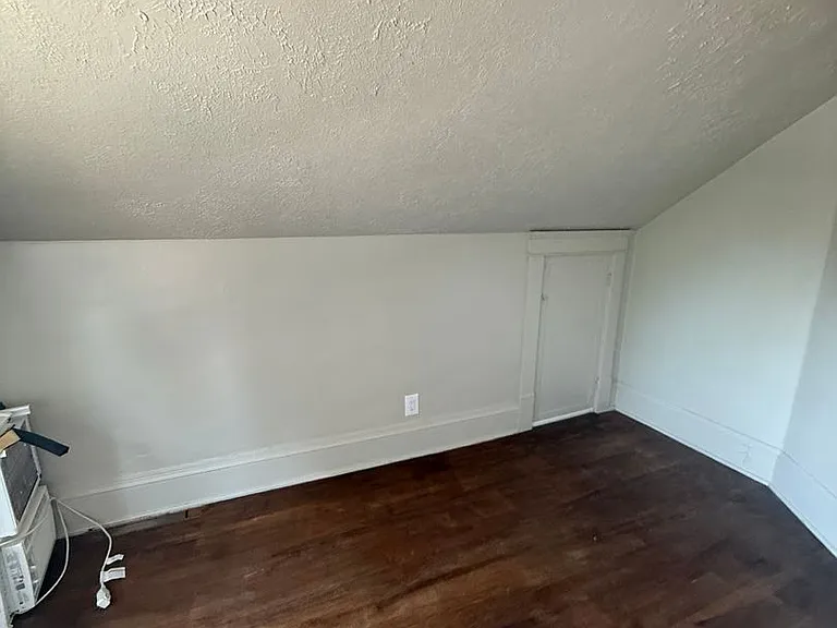 504 Nancy St — Photo 6