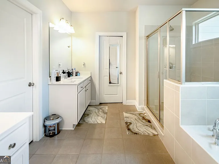 123 Vivian Ln — Photo 11
