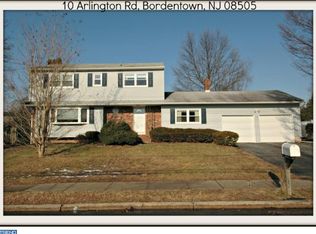 10 Arlington Rd, Bordentown, NJ 08505