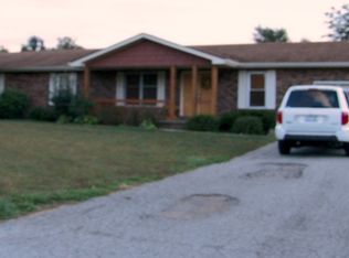 12641 Blackberry Hills Ln, Marion, IL 62959