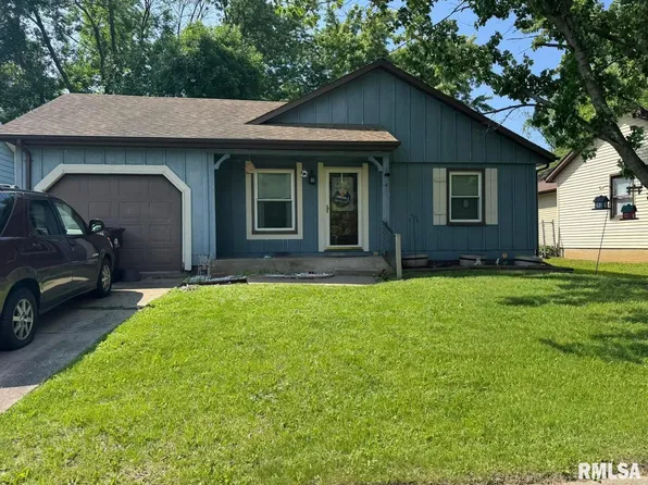 4520 W Andover Dr, Peoria, IL 61615
