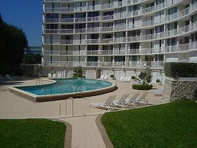 4th image of 2780 S Ocean Blvd APT 611