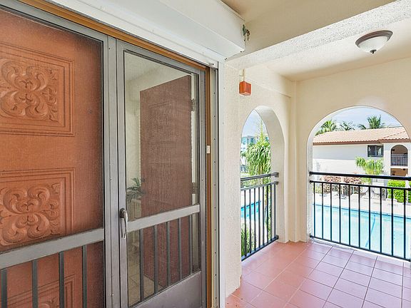 5th image of 1001 W Ocean Dr #1-208