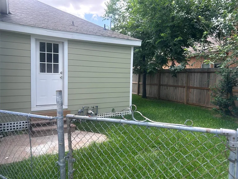 602 Cordell St — Photo 16
