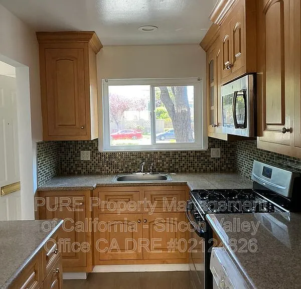 831 Pomeroy Ave #4 — Photo 29