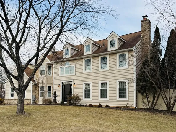 6 Riverstone Cir, New Hope, PA 18938