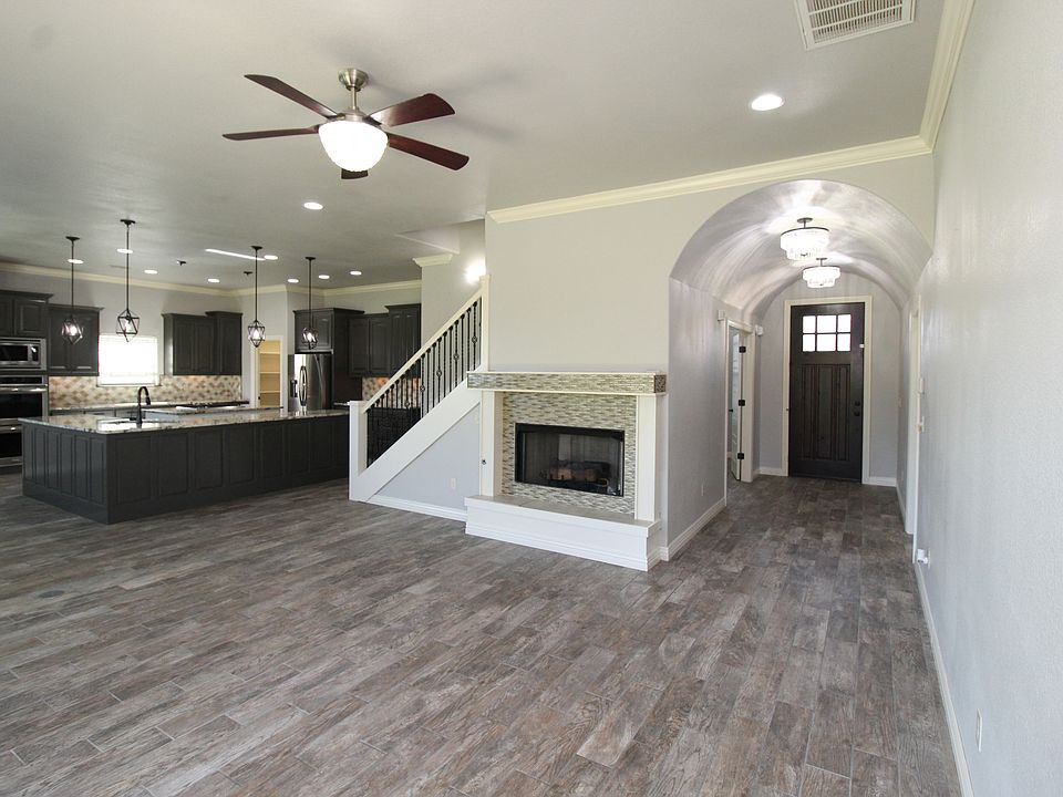 1st image of 775 Via Lucca Ave