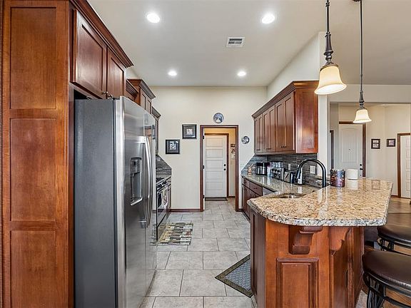 4th image of 10917 SW 30th Ter