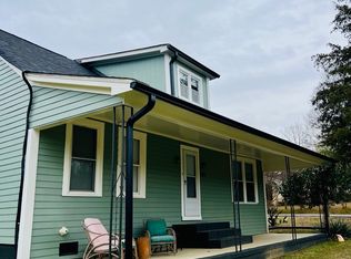 302 N Nash St #C, Hillsborough, NC 27278