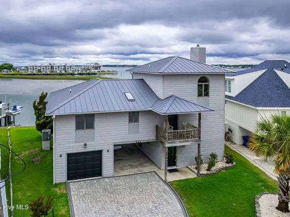 221 Smith Street, Atlantic Beach, NC 28512