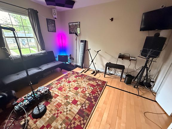 4th image of 4985-4987 Fuller Dr