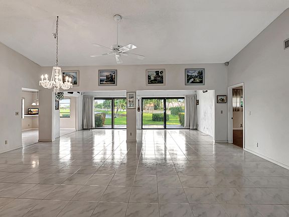 5th image of 10666 Greentrail Drive South