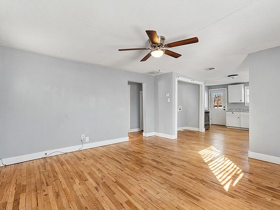 4th image of 2709 Townsend Dr