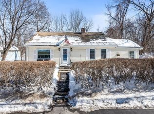 242 Pleasant St, Leominster, MA 01453