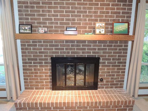 3rd image of 50 Foxwood Ct