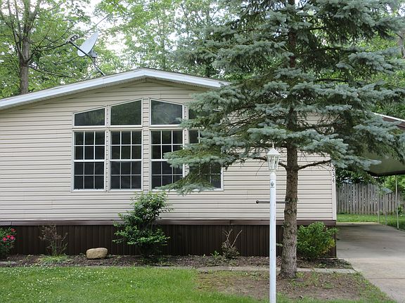 3rd image of 234 Twin Lakes Dr
