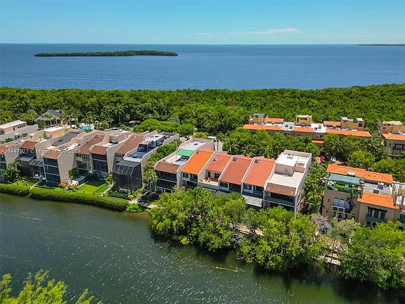 2nd image of 6146 Paradise Point Dr #6146