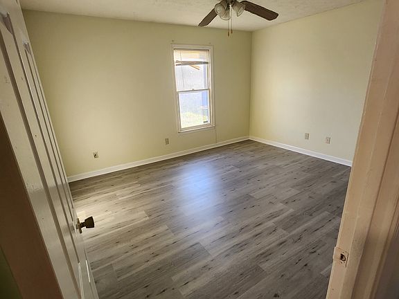 4th image of 3717 Harvest Ln NW