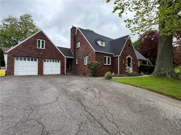 106 Milheim Dr, Butler, PA 16001