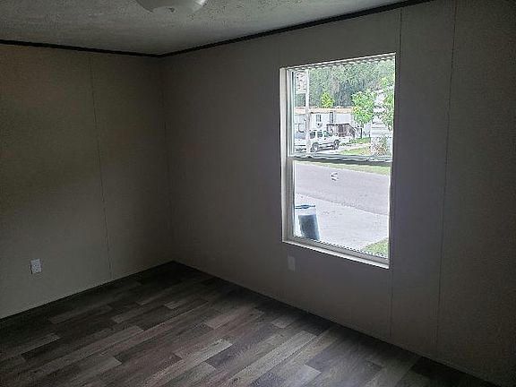 5th image of 117 Sycamore Ln #316