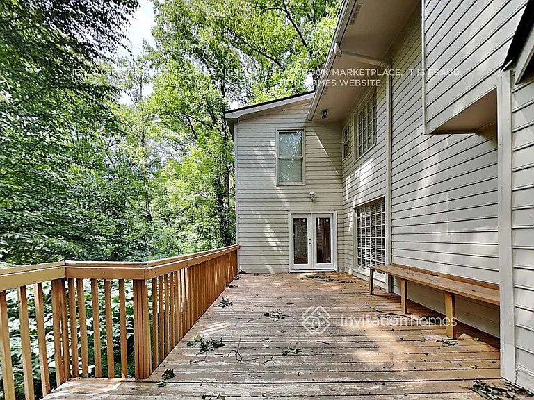 9320 N Lake Dr — Photo 24